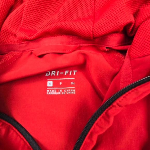 Nike Dri-Fit Half Zip Front Pocket Hoodie Windbreaker Jacket Women's Small- Red - Picture 9 of 12